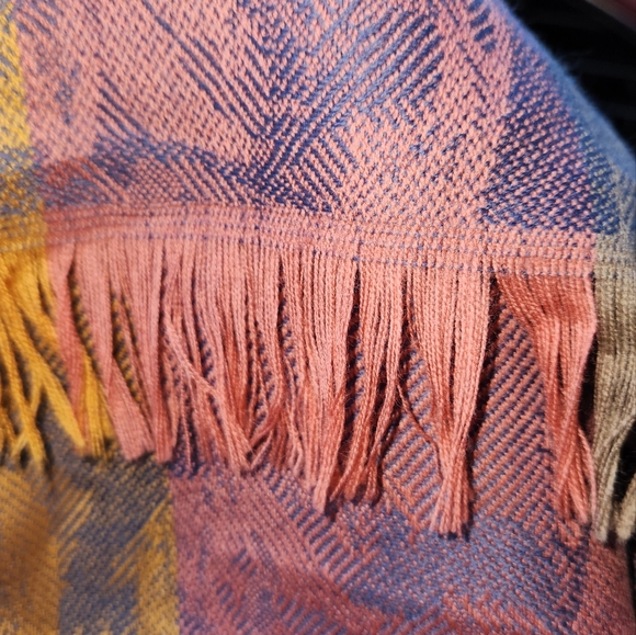 Large Multi-colour 100% Wool Scarf - Picture 4 of 10